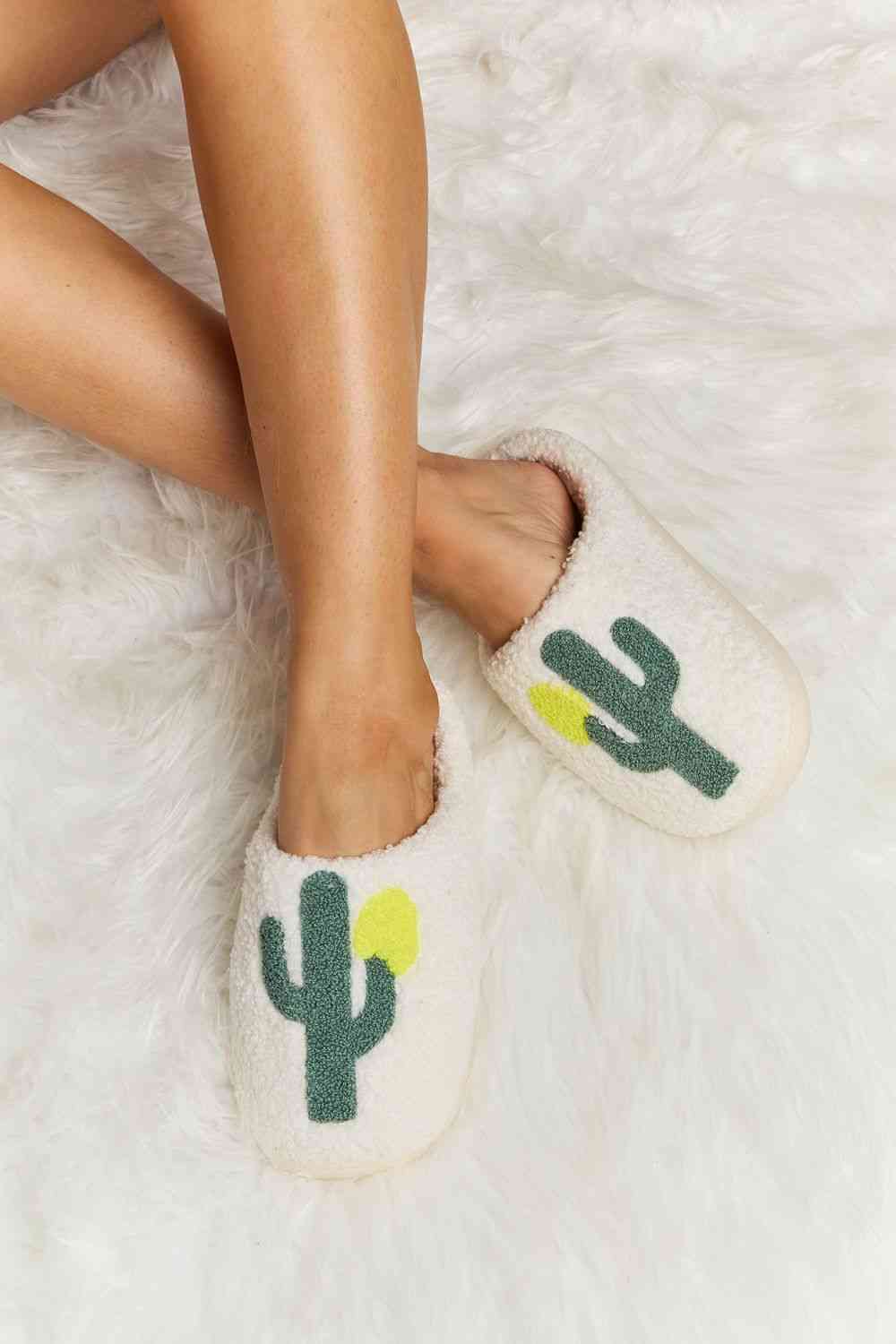 Melody Cactus Plush Slide Slippers - Opulence & Essence